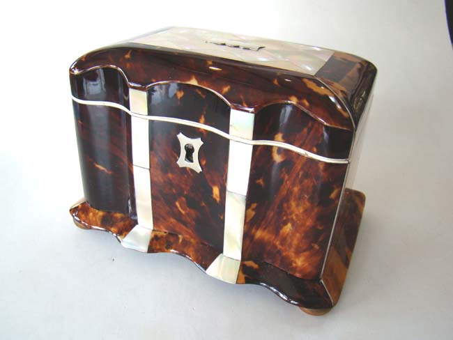 Possibly the finest small English Regency period Tortoiseshell and Mother-of-Pearl double Tea Caddy Box on the market today!! Circa 1810-1820. — image 5